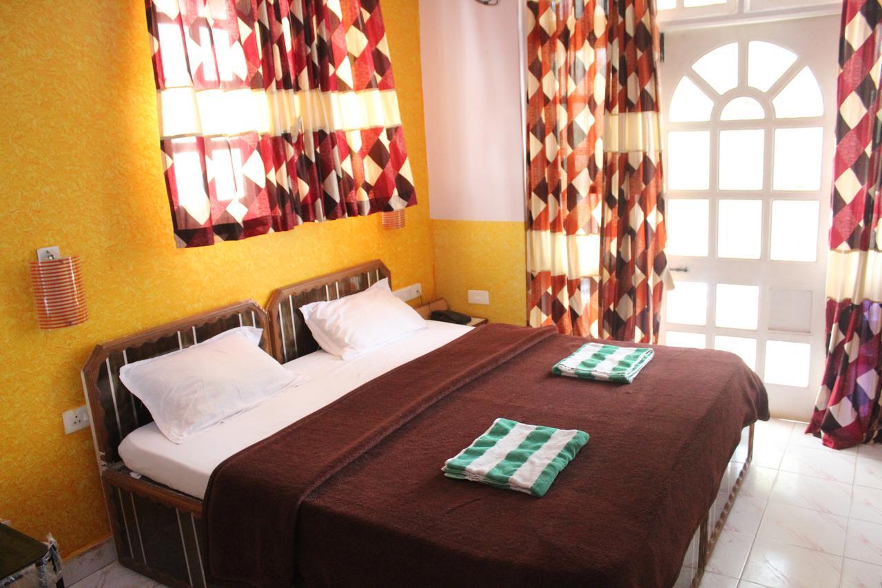 Hotel Natasha Панаджи Екстериор снимка